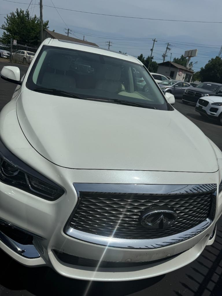 2019 INFINITI QX60 LUXE's photo